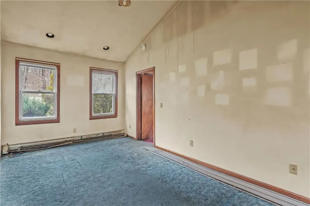 135 Lippitt Avenue Cranston RI 02921