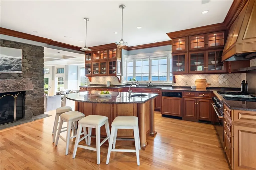 597 Beavertail Road Jamestown RI 02835