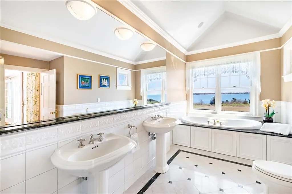 597 Beavertail Road Jamestown RI 02835