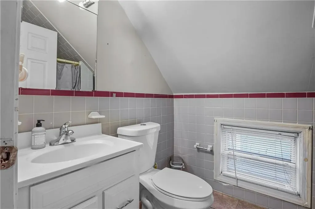 75 Detroit Avenue Providence RI 02907