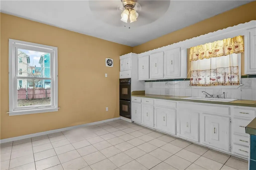 75 Detroit Avenue Providence RI 02907