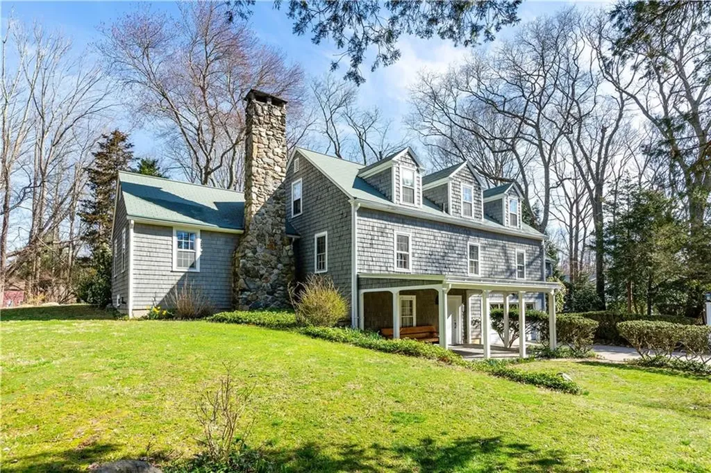 155 Howland Road East Greenwich RI 02818