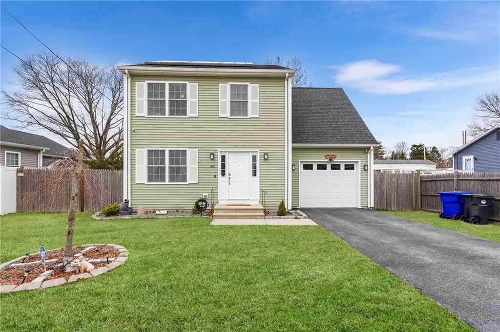 32 Hudson Street Pawtucket RI 02861