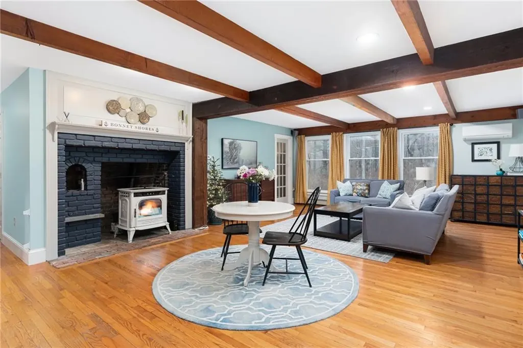 25 Sheffield Hill Road Exeter RI 02822