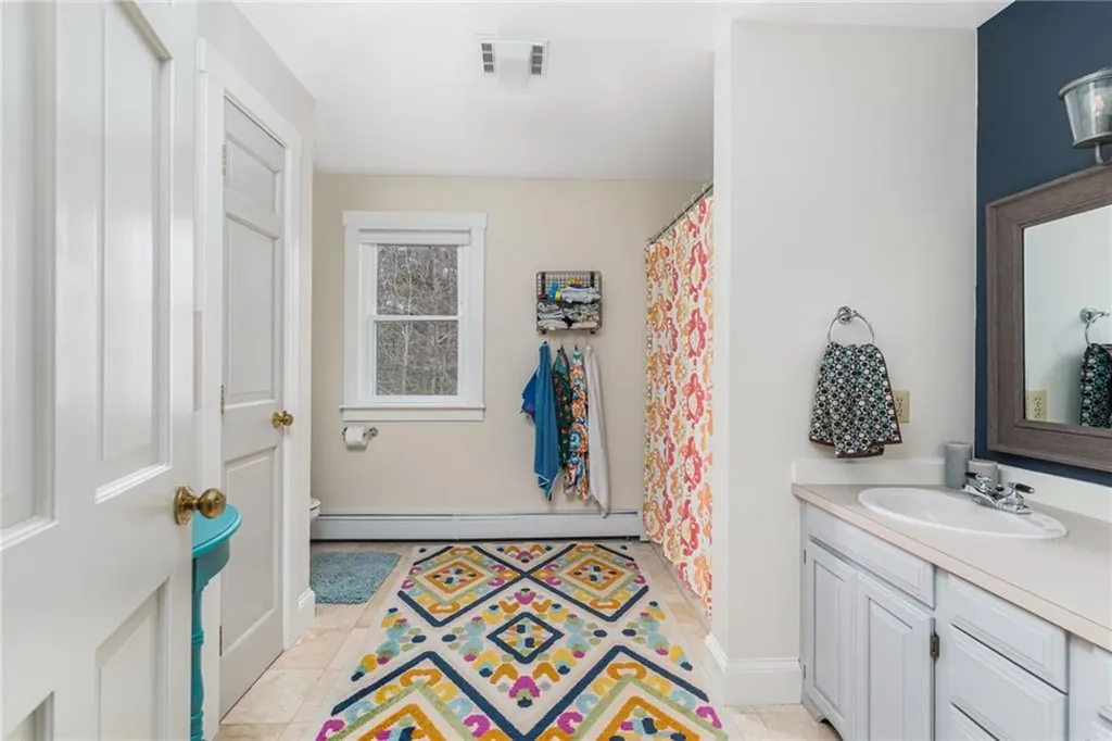 25 Sheffield Hill Road Exeter RI 02822