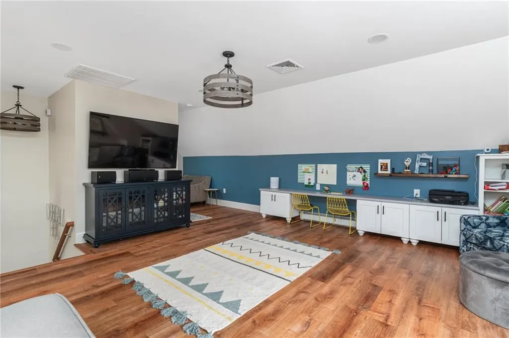 25 Sheffield Hill Road Exeter RI 02822