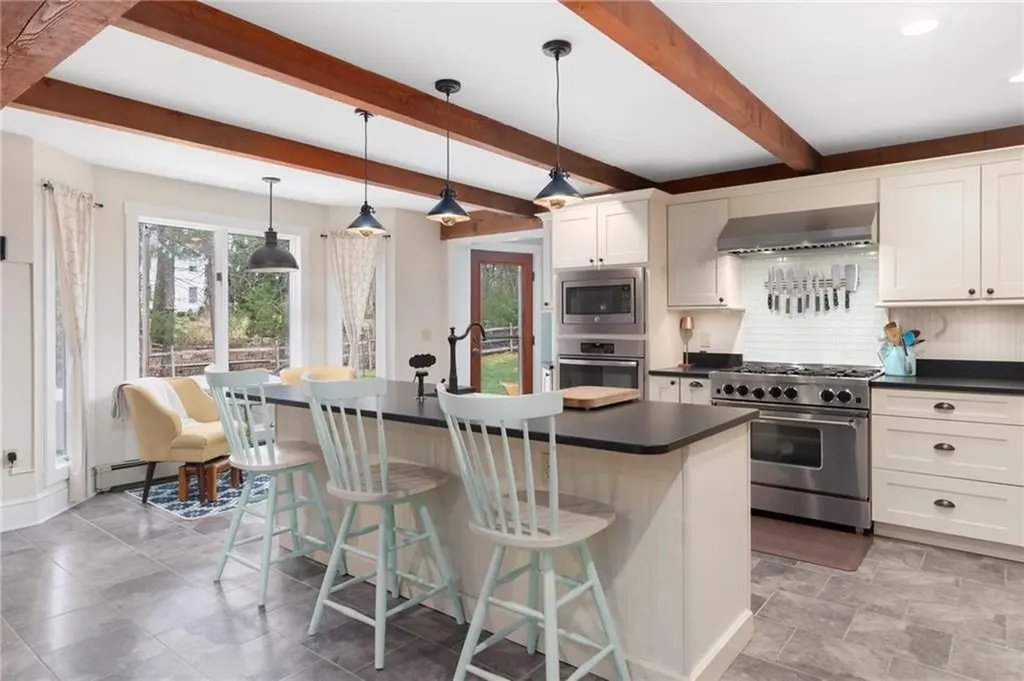 25 Sheffield Hill Road Exeter RI 02822