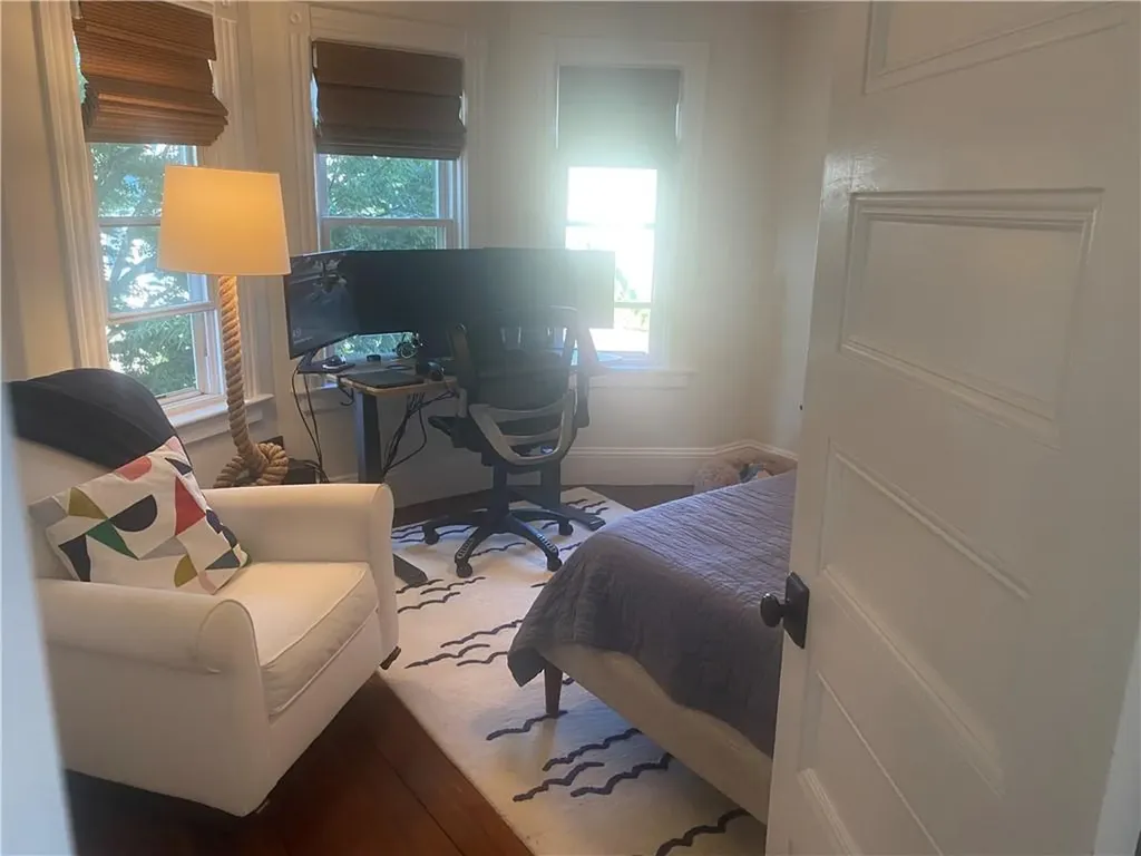 27 Mann Avenue Newport RI 02840
