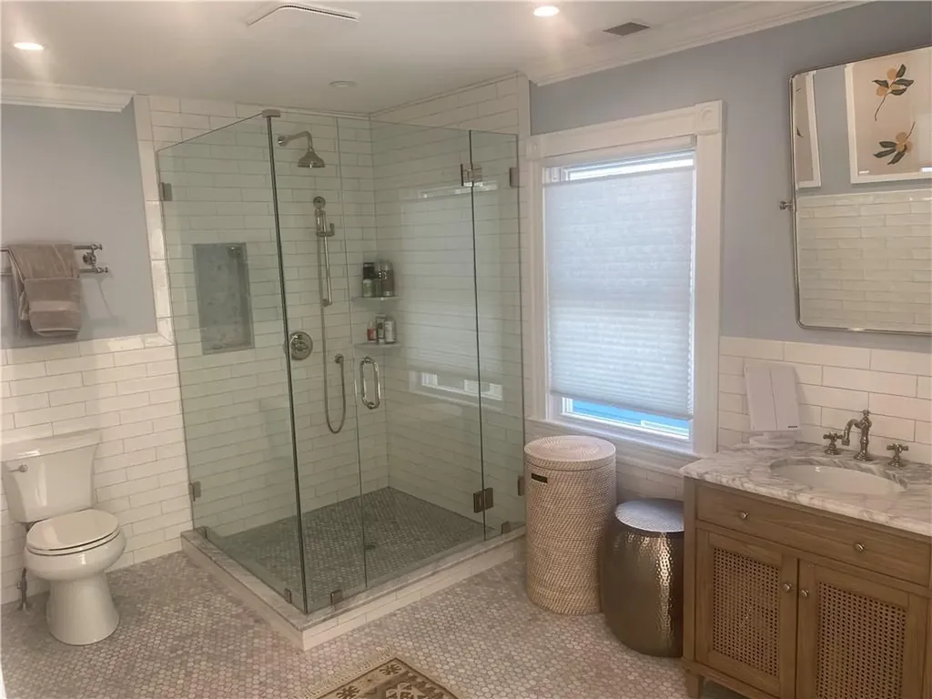 27 Mann Avenue Newport RI 02840