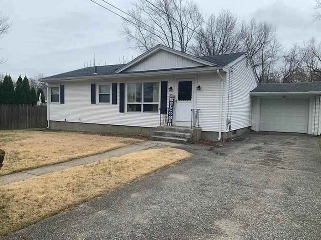 11 Davis Court Cranston RI 02910