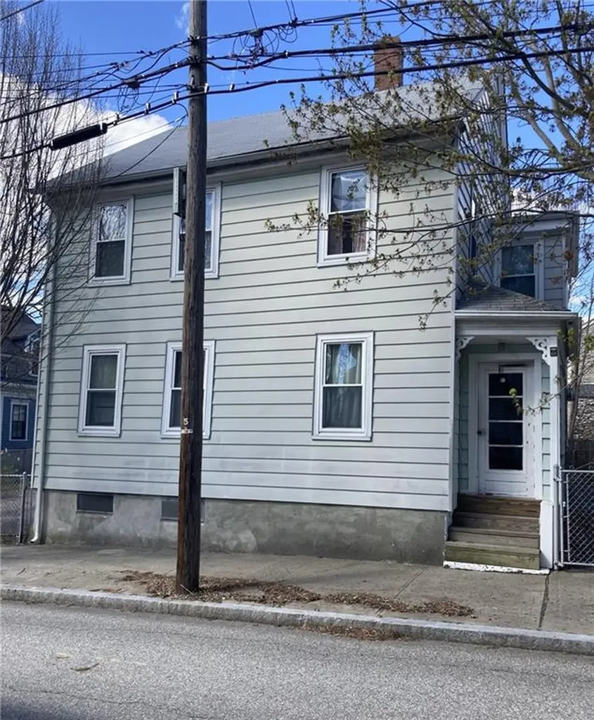37 Church Street Warren RI 02885