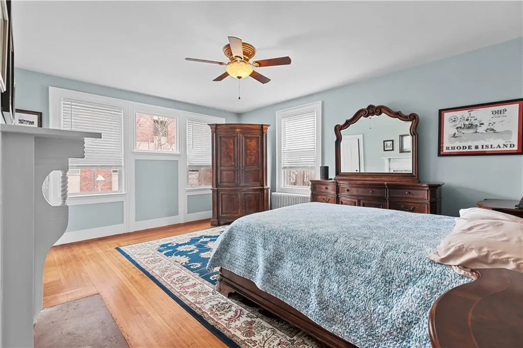 253 Broadway Newport RI 02840