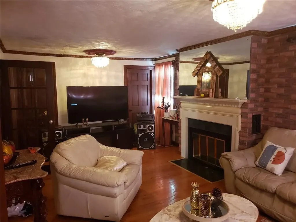 132 Carleton Street Providence RI 02908