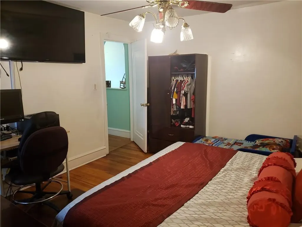 132 Carleton Street Providence RI 02908