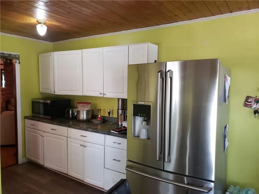 132 Carleton Street Providence RI 02908