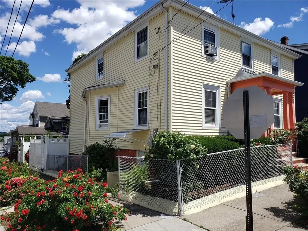 132 Carleton Street Providence RI 02908