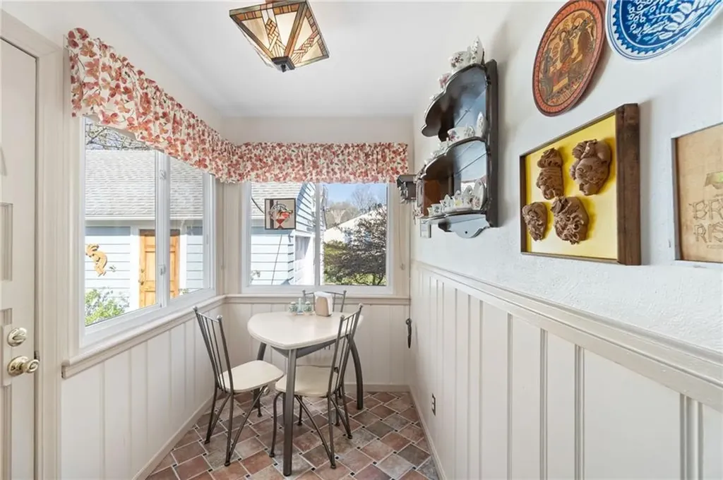 59 Greylock Road Bristol RI 02809