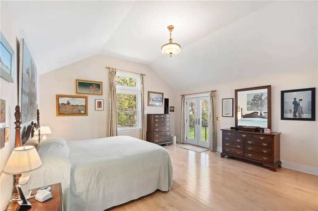 59 Greylock Road Bristol RI 02809