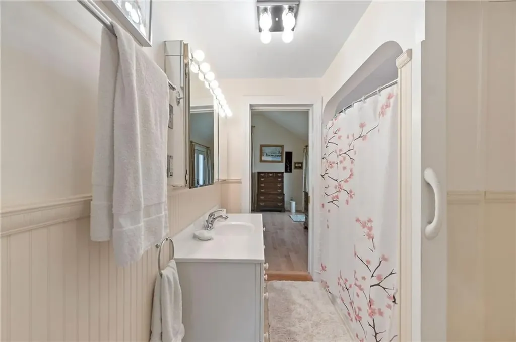 59 Greylock Road Bristol RI 02809