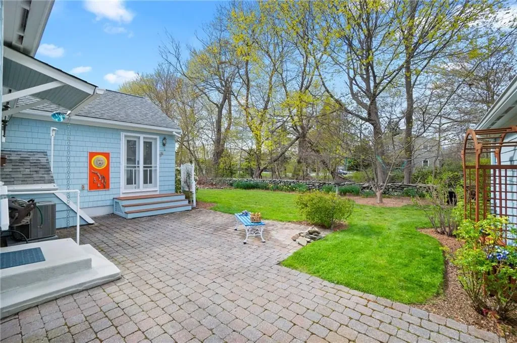 59 Greylock Road Bristol RI 02809