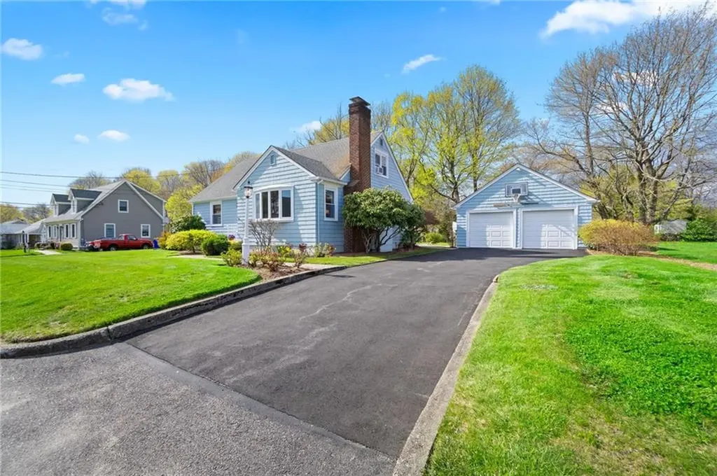 59 Greylock Road Bristol RI 02809