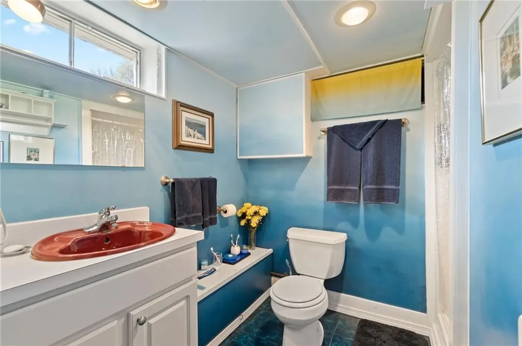 59 Greylock Road Bristol RI 02809