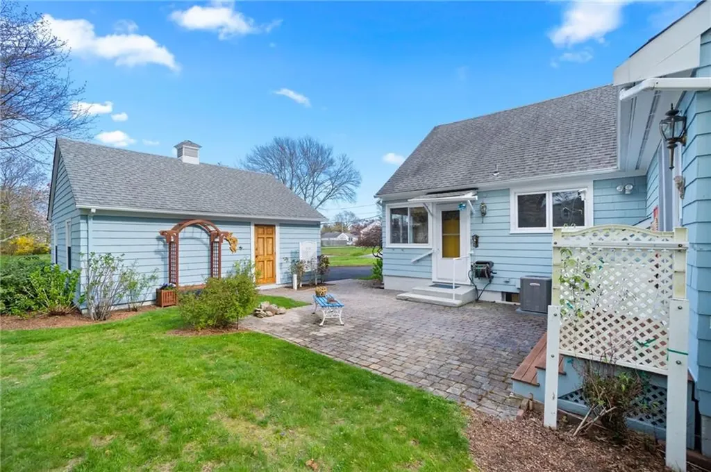 59 Greylock Road Bristol RI 02809