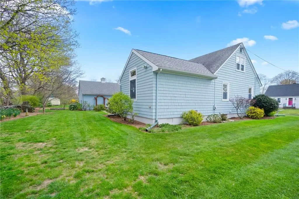 59 Greylock Road Bristol RI 02809