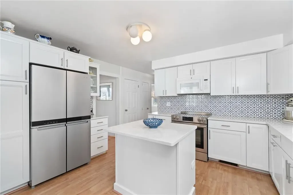 59 Greylock Road Bristol RI 02809