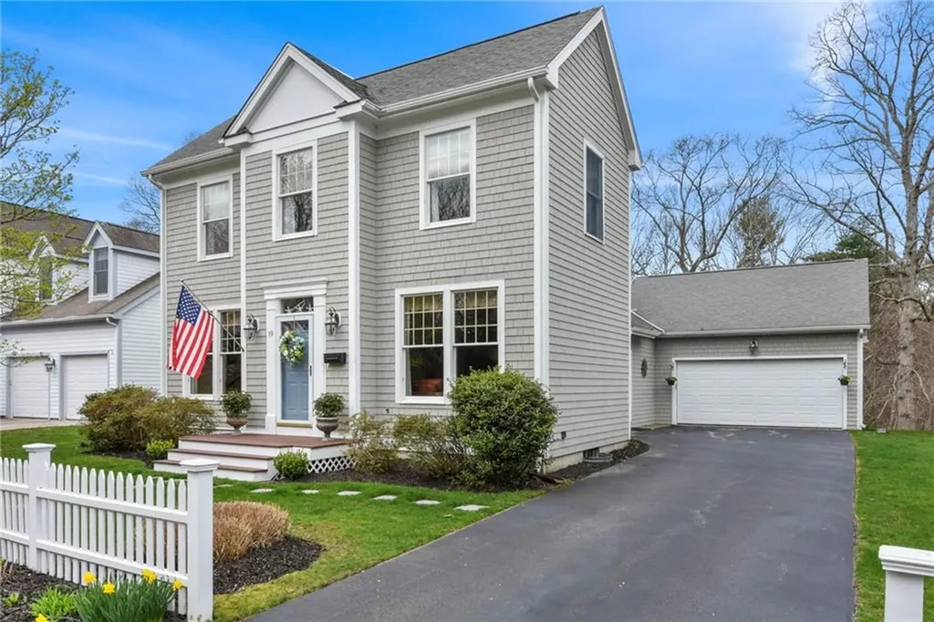 19 Sea Grass Way North Kingstown RI 02852