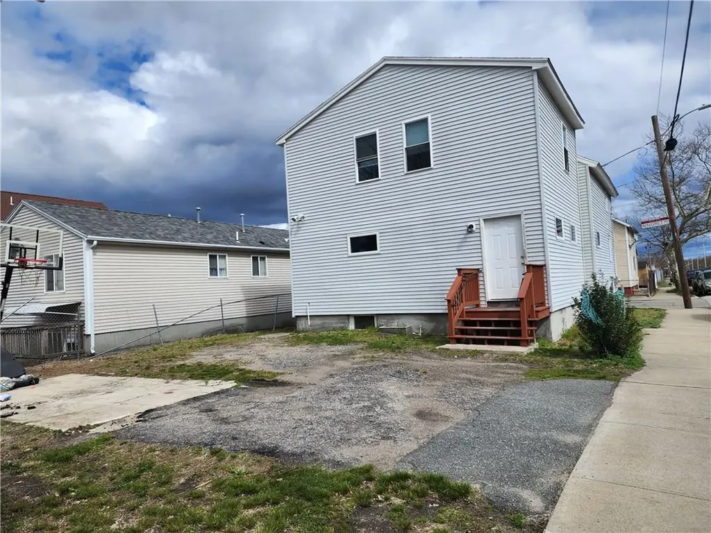 53 Ninigret Avenue Providence RI 02907