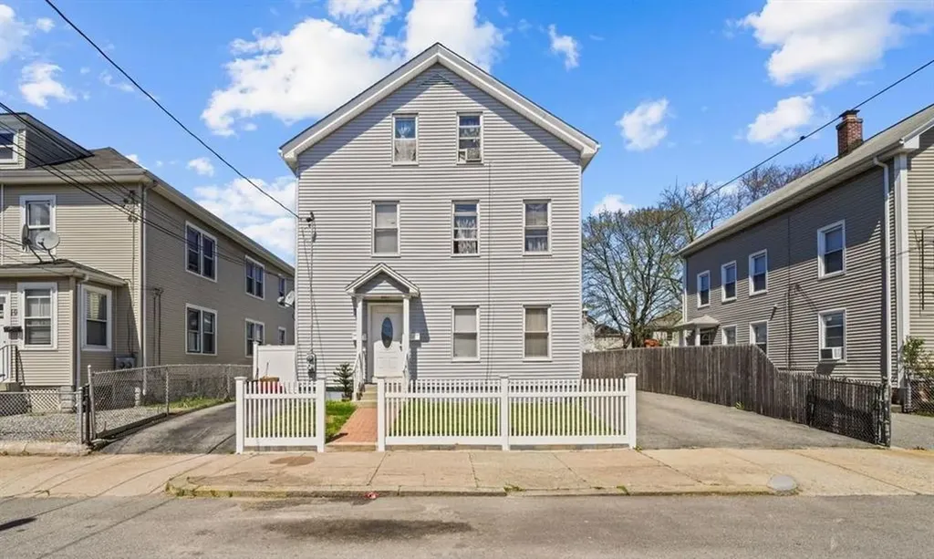 12 Gooding Street Pawtucket RI 02860