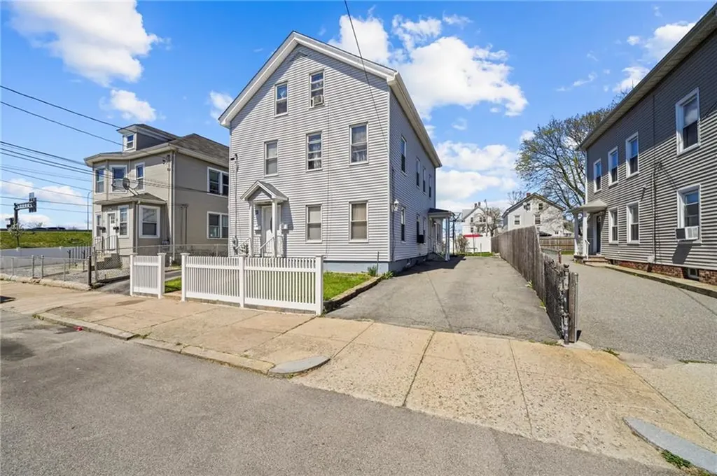 12 Gooding Street Pawtucket RI 02860