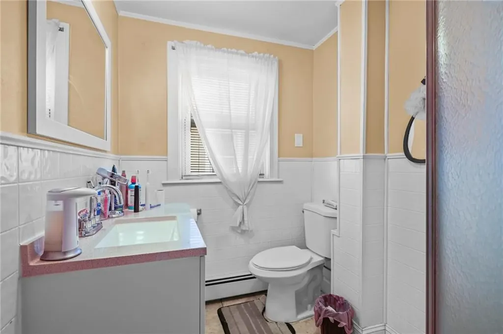 12 Gooding Street Pawtucket RI 02860