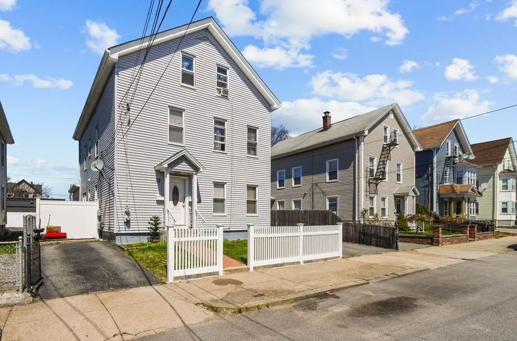 12 Gooding Street Pawtucket RI 02860