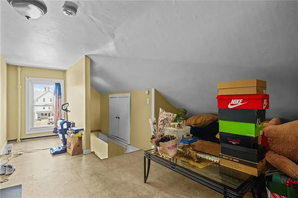 12 Gooding Street Pawtucket RI 02860