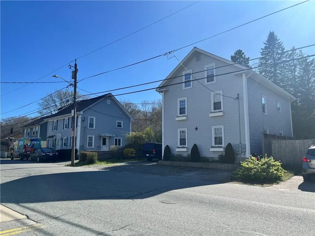 858 Lower River Road Lincoln RI 02865