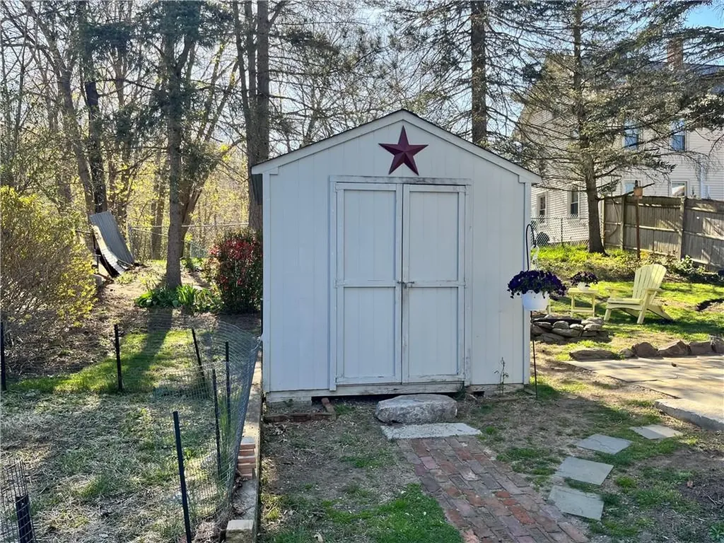 858 Lower River Road Lincoln RI 02865
