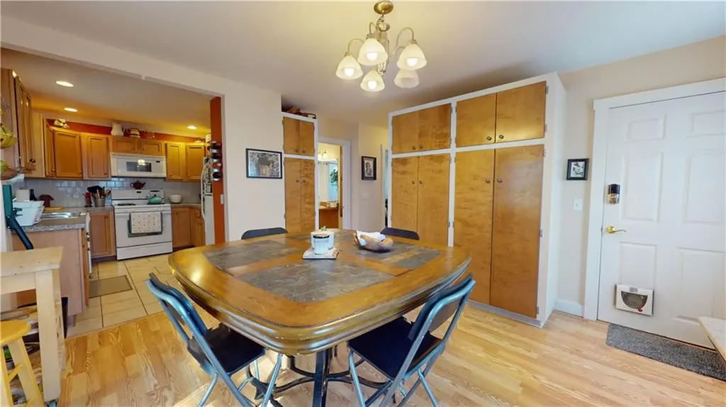 858 Lower River Road Lincoln RI 02865