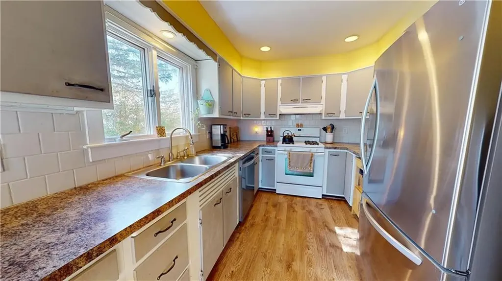 858 Lower River Road Lincoln RI 02865