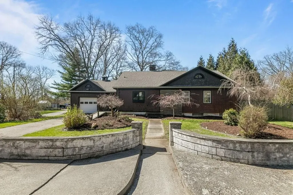 197 Hayden Avenue Tiverton RI 02878