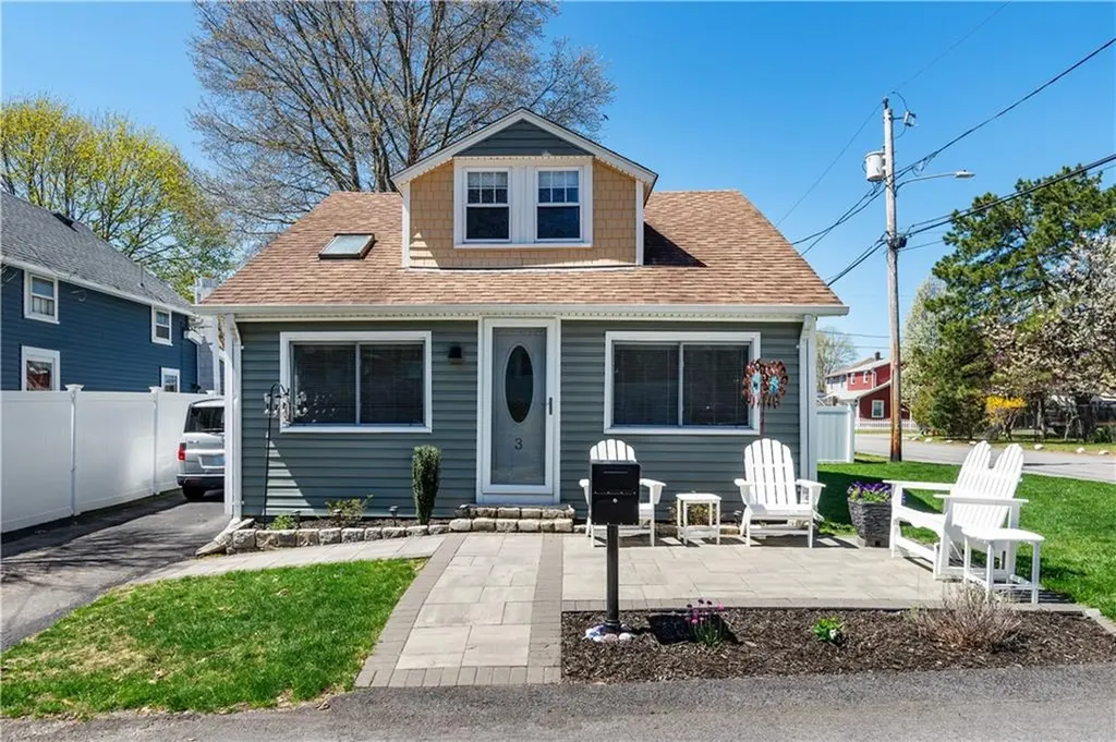 3 Pevear Avenue Warwick RI 02886