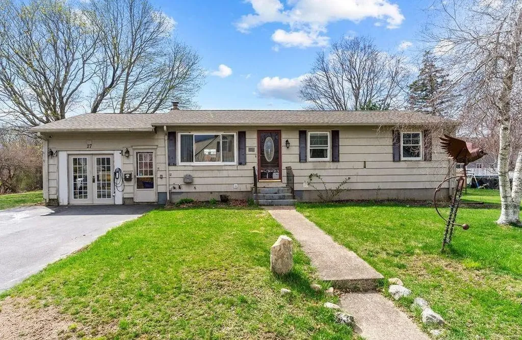 27 Field Avenue West Warwick RI 02893