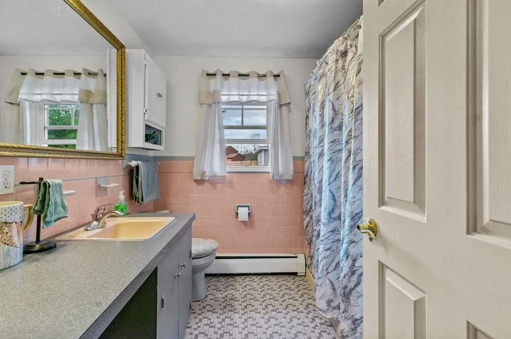 27 Field Avenue West Warwick RI 02893