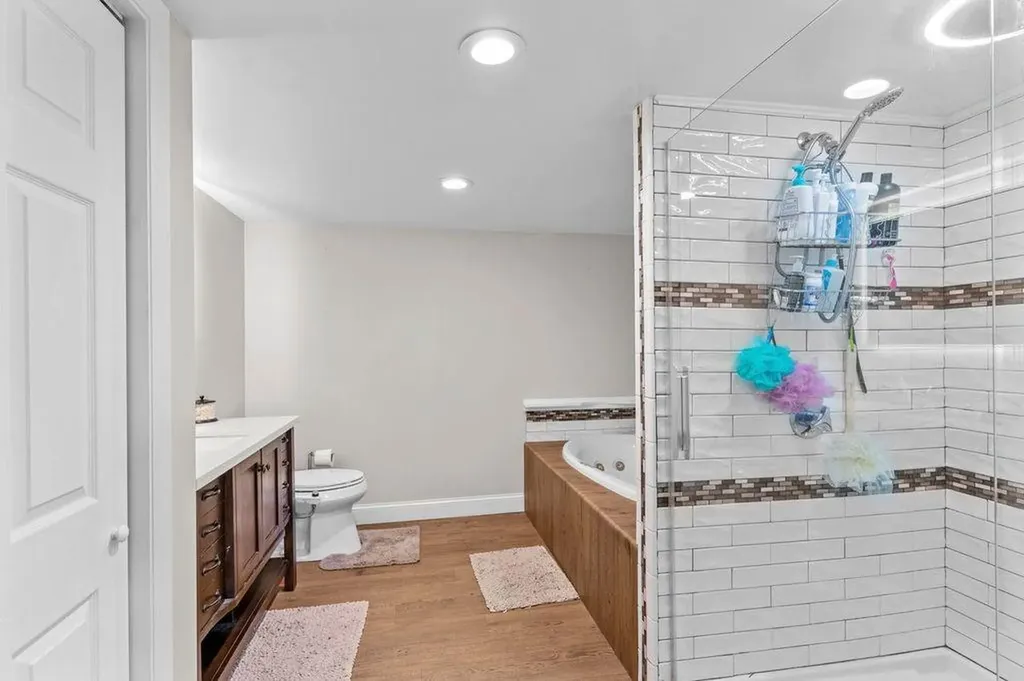 27 Field Avenue West Warwick RI 02893