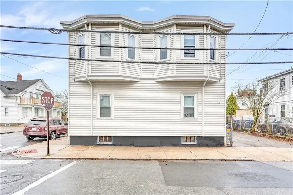 68 Ethan Street Providence RI 02909