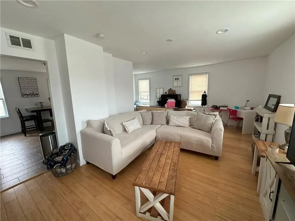 39 Camden Avenue Providence RI 02908