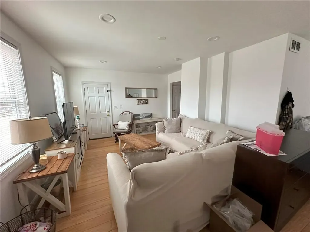 39 Camden Avenue Providence RI 02908