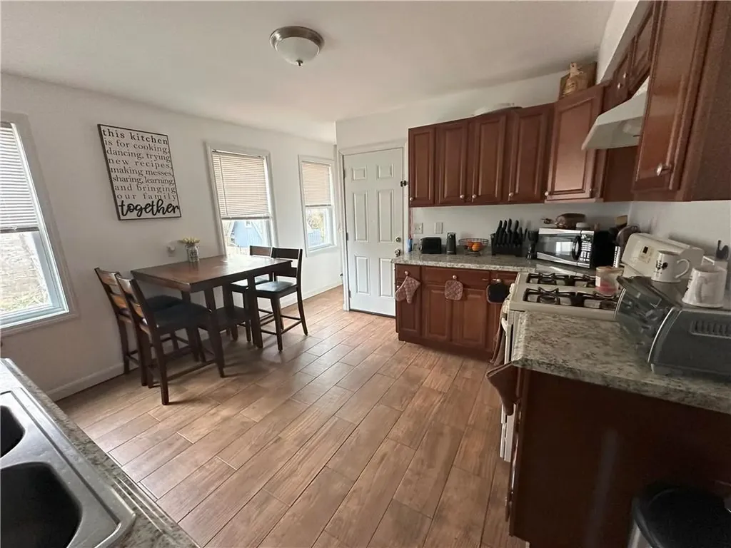39 Camden Avenue Providence RI 02908