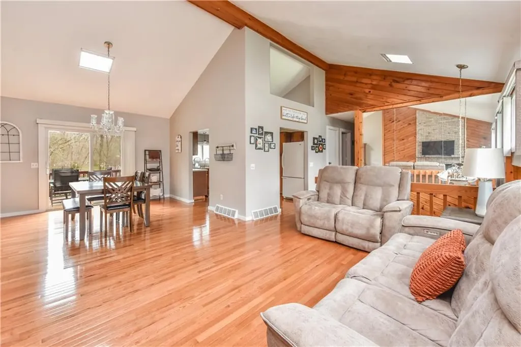 82 Highwood Drive Coventry RI 02816